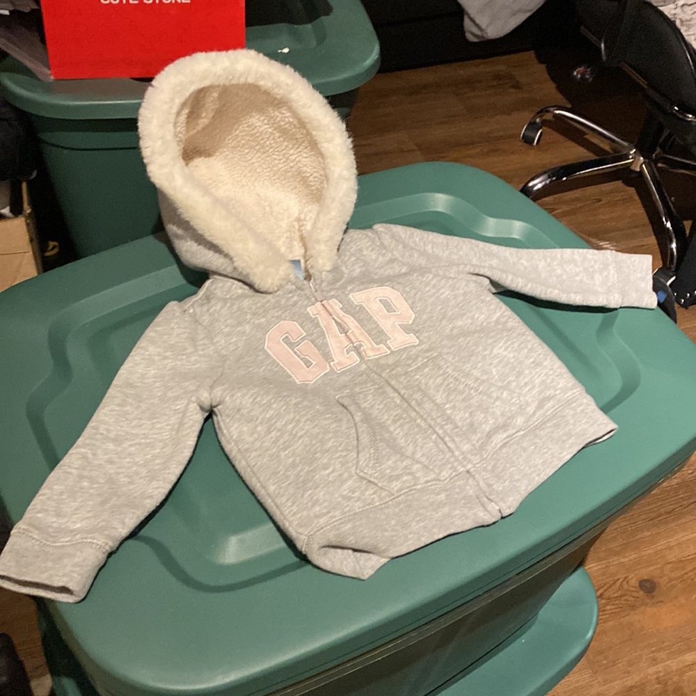 GAP Grey Sherpa Fleece Hoodie!!! 12-18 months… warm & cozy!!!